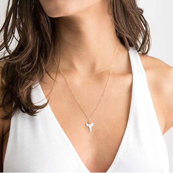 VACRONA 18k Gold Plated Shark Tooth Necklace - Picture 2 of 6